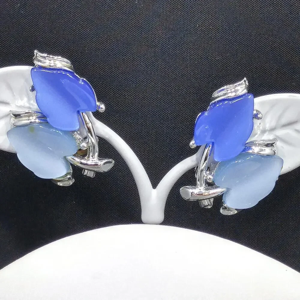 1960s Blue Lucite Leaf Necklace & Clip On Earrings Set Silver Tone Vintage